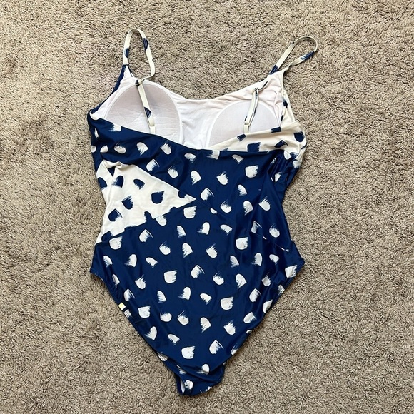 Summersalt Swimsuit One Piece - Picture 2 of 7